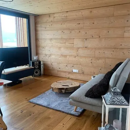 Lina - Lakeview Living Near Interlaken