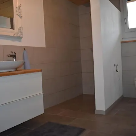 Apartment Lina - Lakeview Living Near Interlaken