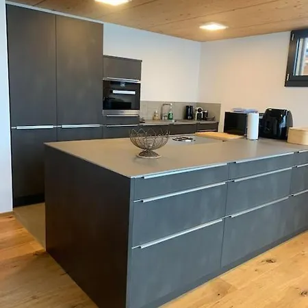 Lina - Lakeview Living Near Interlaken Apartment