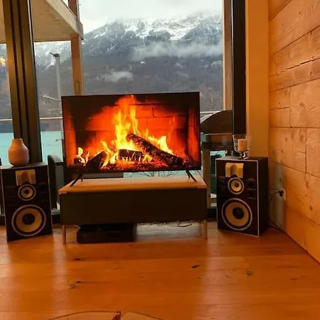 Lina - Lakeview Living Near Interlaken *