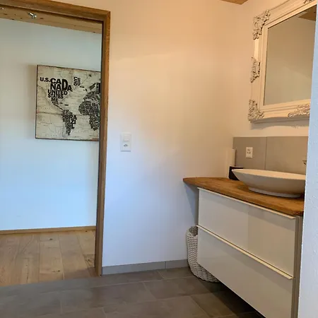 Lina - Lakeview Living Near Interlaken *