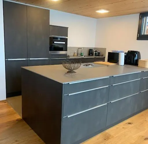 Lina - Lakeview Living Near Interlaken Apartment