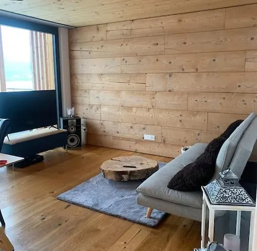 Lina - Lakeview Living Near Interlaken